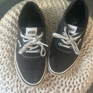 Authentic black/white off the wall vans
